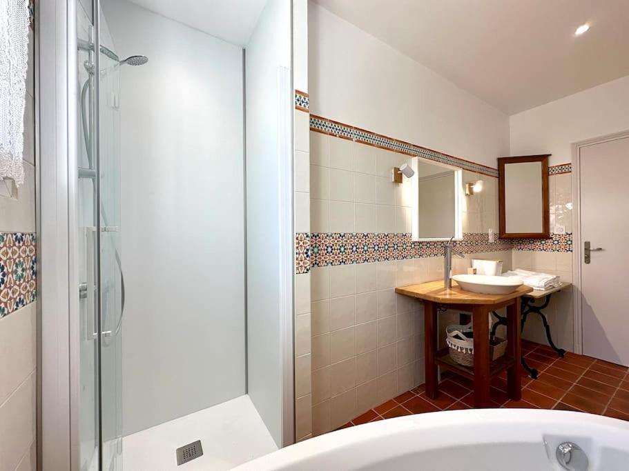 Holiday home Maison Avec Piscine *
